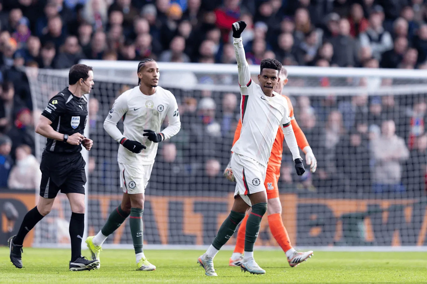 开云在线-埃斯特旺：在努力提升速度和对抗，在切尔西球商提高了很多