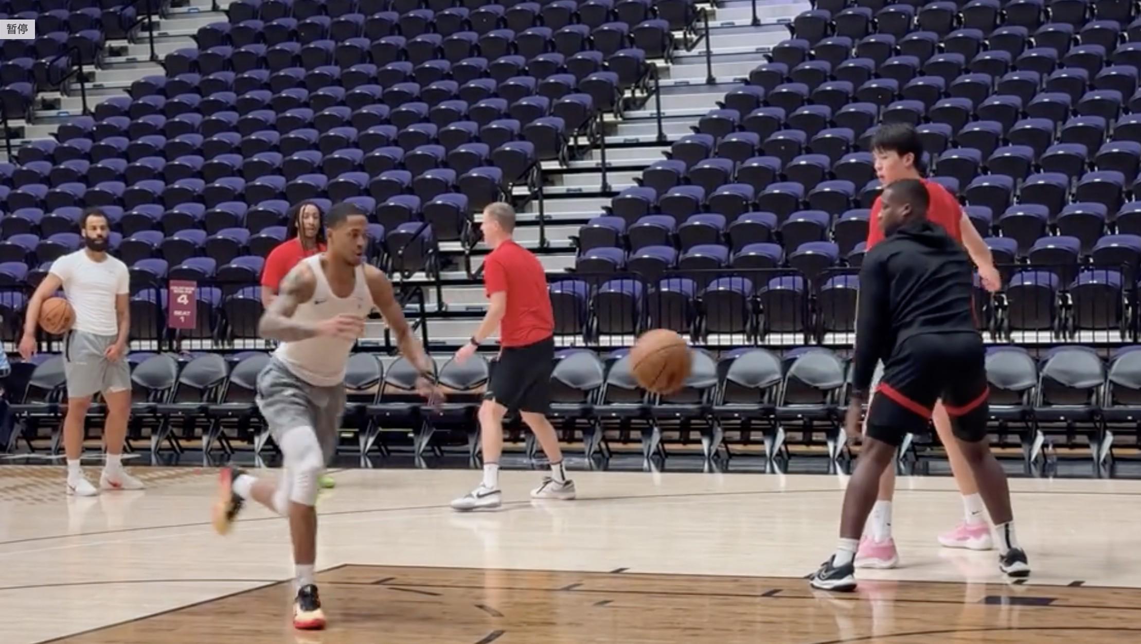 开云在线-记者：混音热身时专门跑了一套围绕杨瀚森低位策应的传切配合